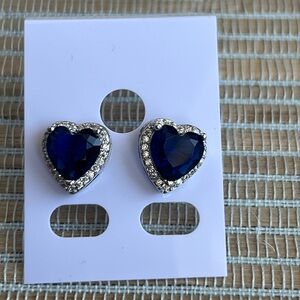 ⭐️- Heart-Shaped Blue Crystal Stud Earrings (silver finish)